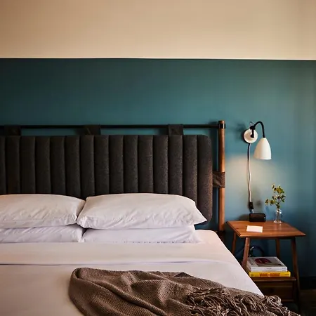 The Junto Hotel